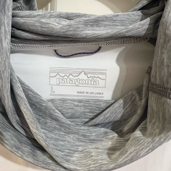 Patagonia women’s long sleeve top. Size large. - Picture 4 of 7